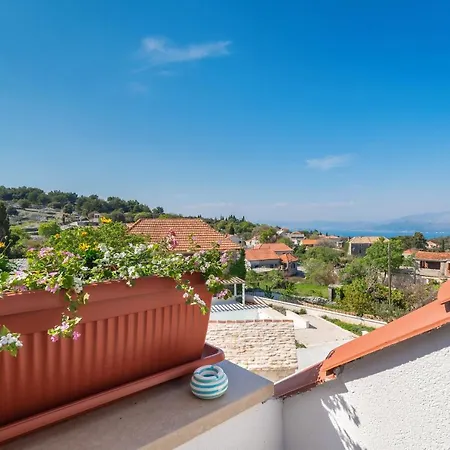 Skrika Villa *