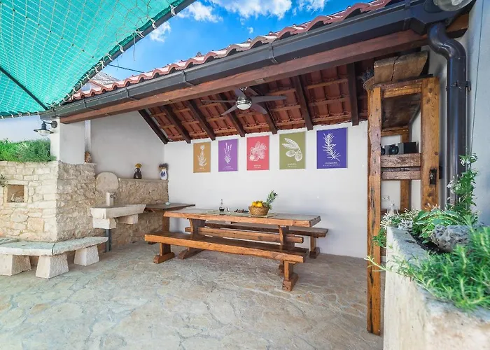 Skrika Villa